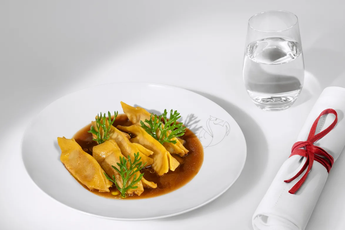 4 Mory Sacko La Premiere dish © Air France.jpg